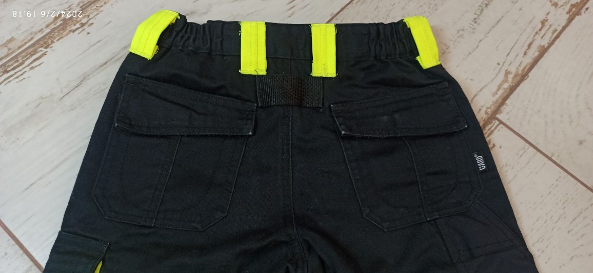 Neonowe spodnie bojówki dla chłopca 6 lat