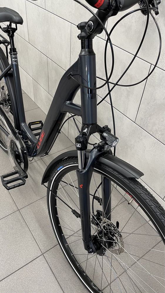 Cube Touring rower trekkingowy koła 28 cali rama 53cm
