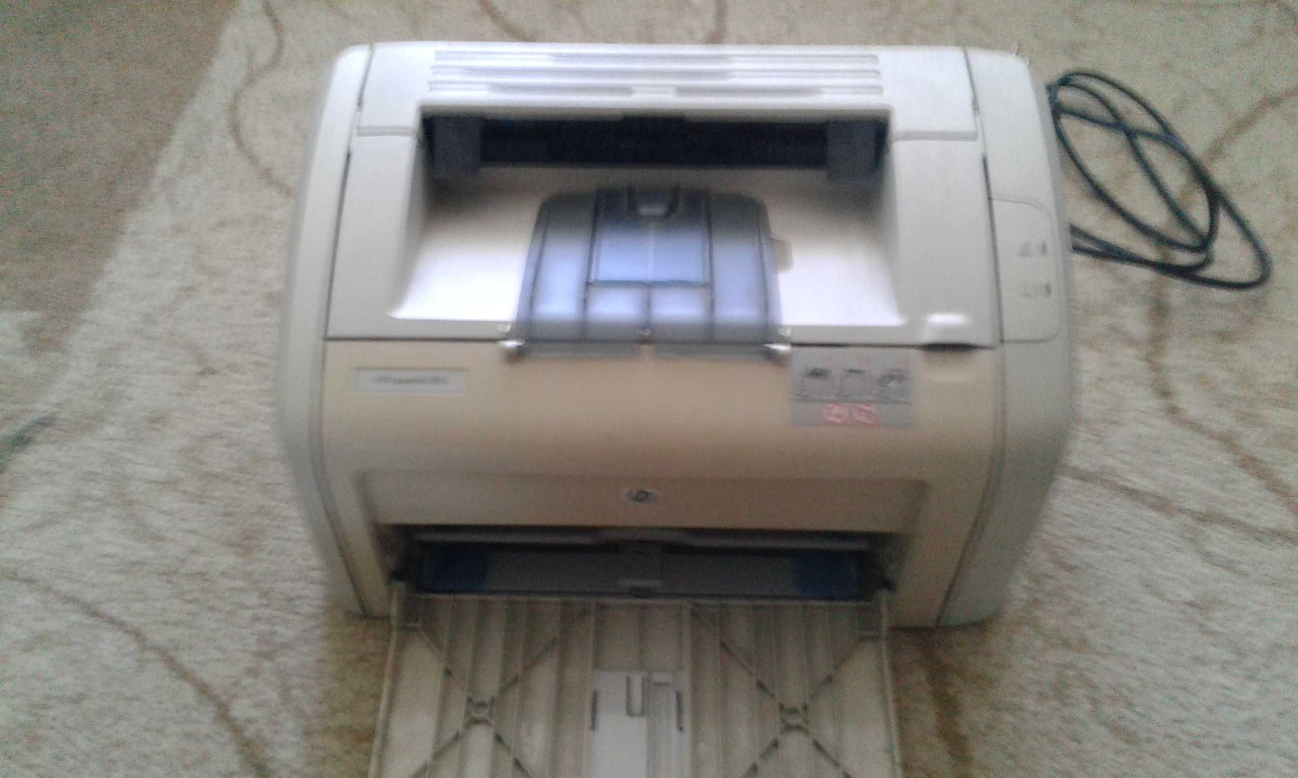 принтер LaserJet 1018
