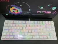 Teclado Gaming DUCKY ONE 3 Classic TKL Cherry MX Brown PT GARANTIA