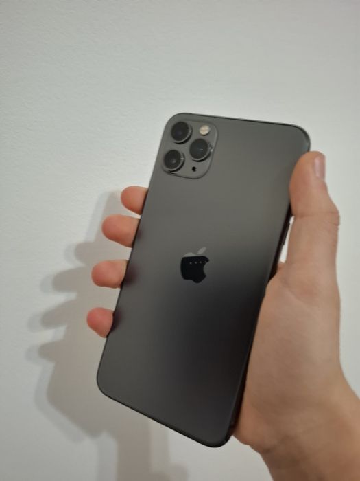 Продається iPhone 11 PRO MAX