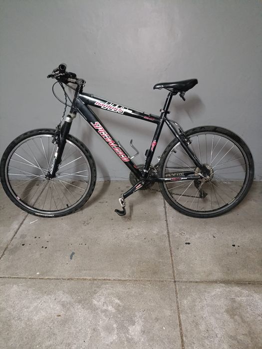 Bicicleta specialized hard rock
