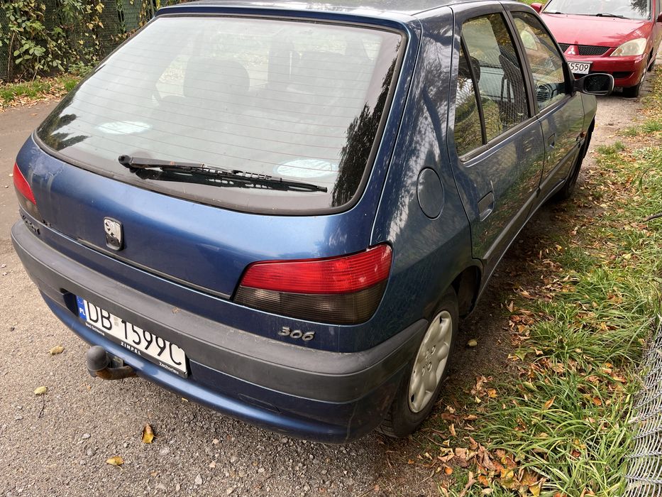 Peugeot 306 1.6 benzyna dlugie oplaty klima