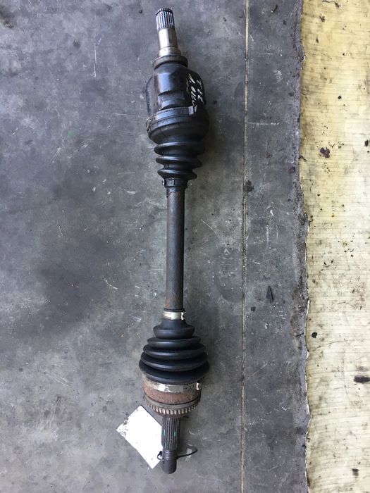 Полуось привод піввісь шрус Toyota Avensis T22 1.6 VVTI (ПЕРЕДНЯ ЛІВА)