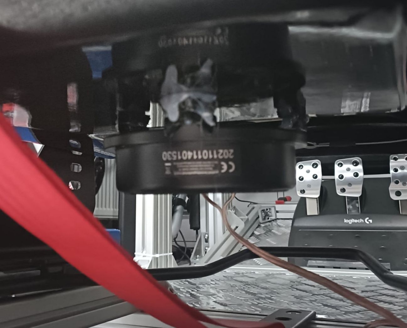 Ruchomy fotel 2dof, basshaker, simracing, fanatec, thrustmaster, moza