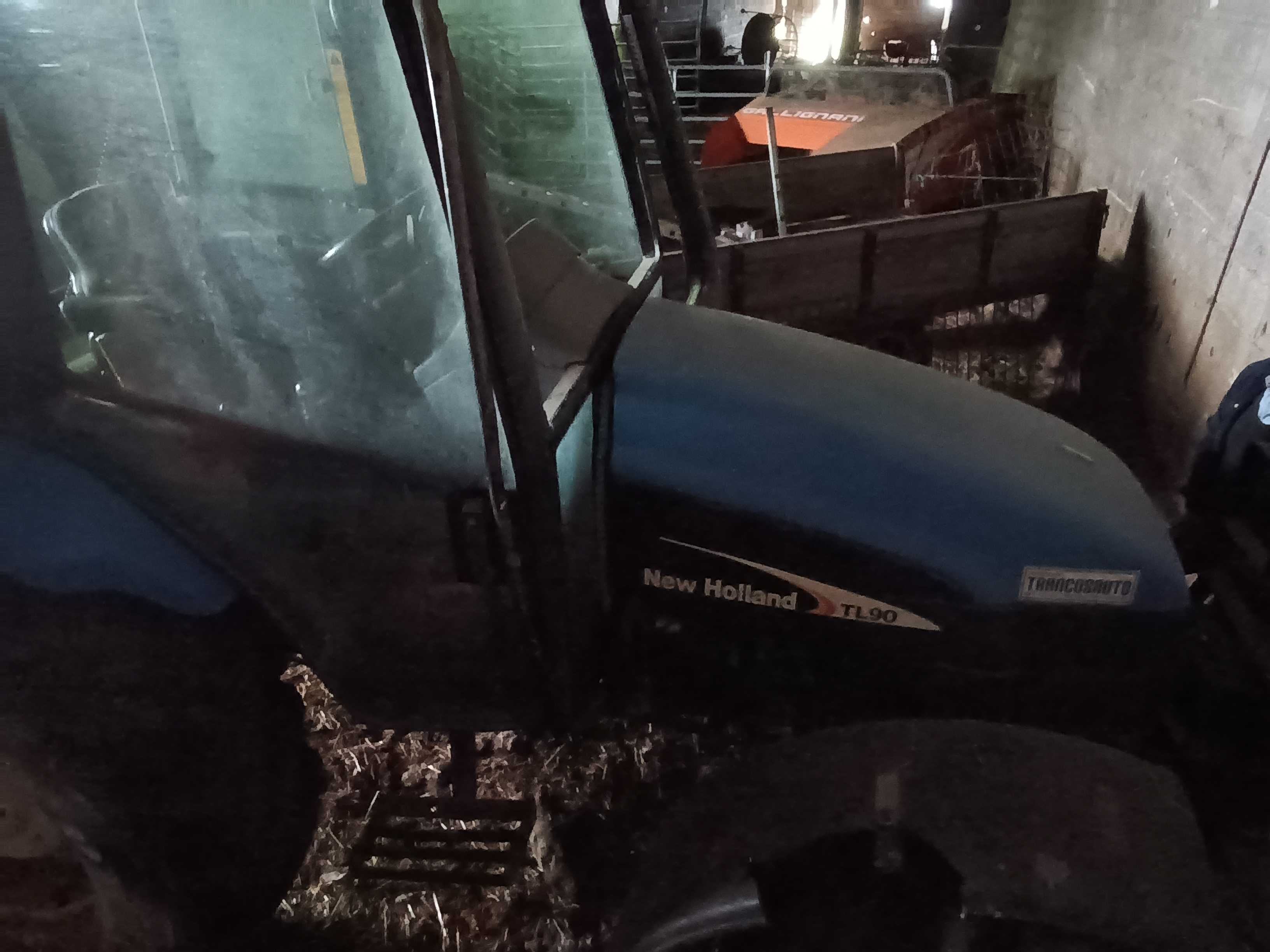 New Holland TL 90