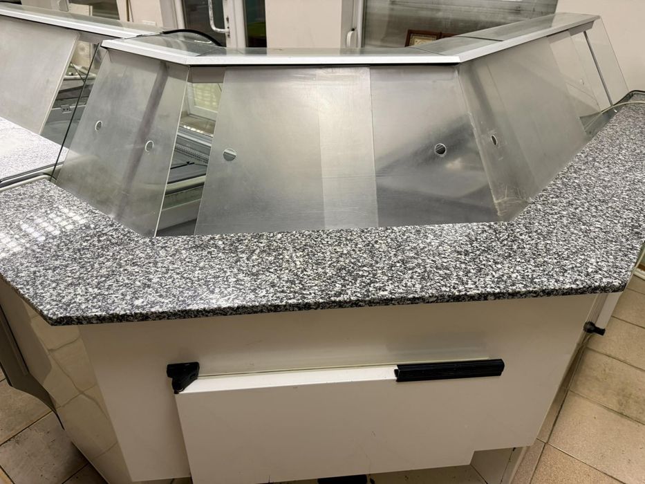 Продам холодильні вітрини