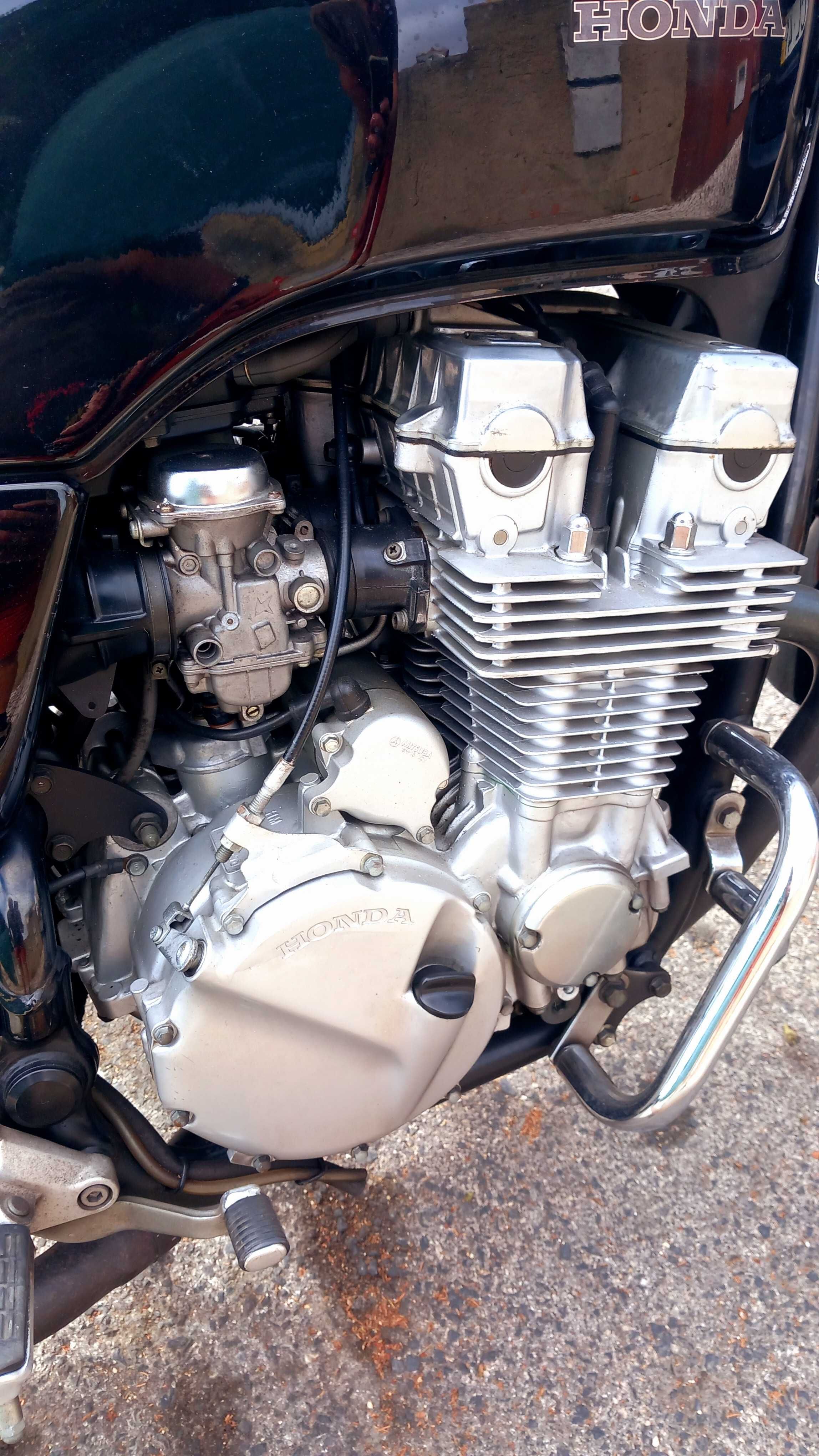Honda CB SevenFifty