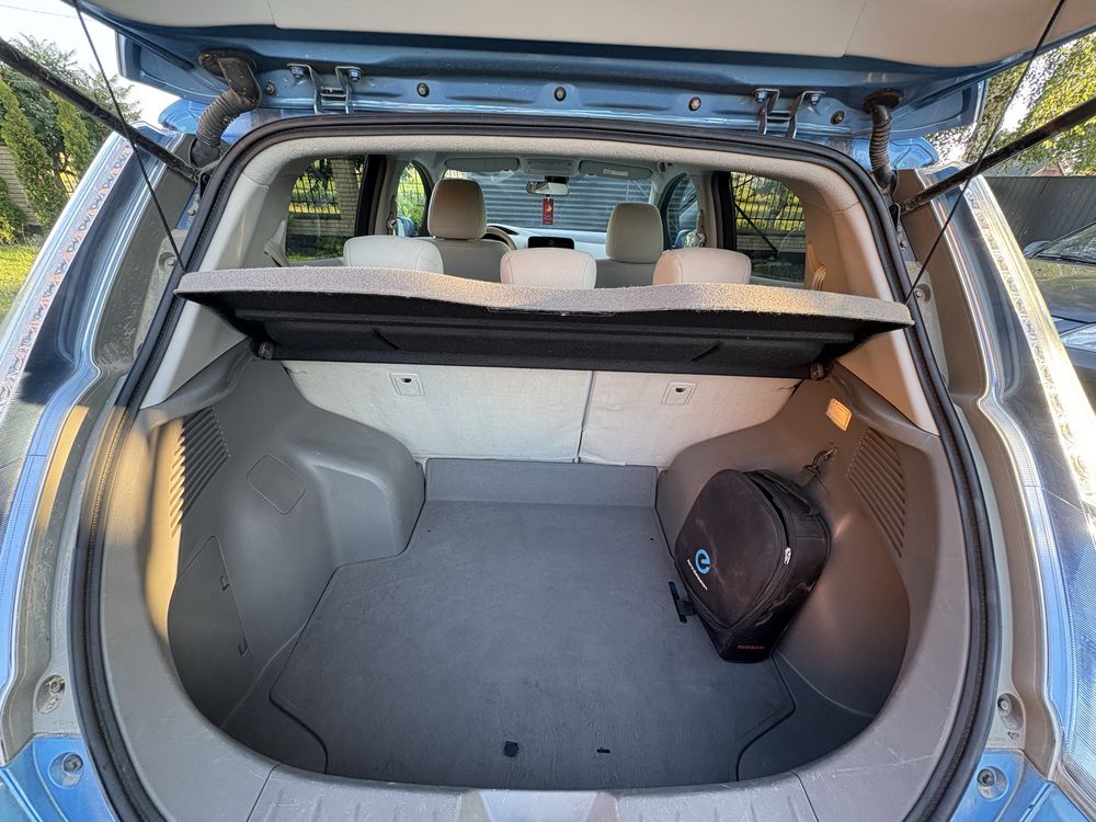 Nissan Leaf 2013 Рестайлінг