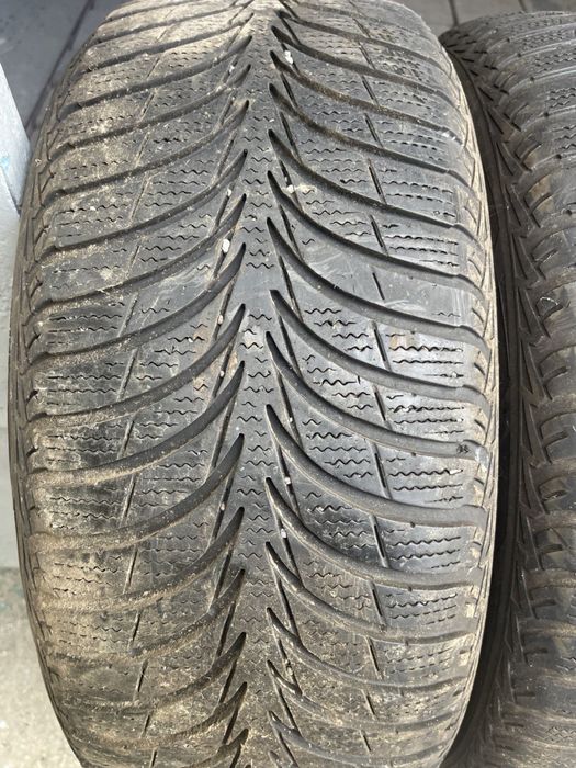 Резина 215/55/R17
