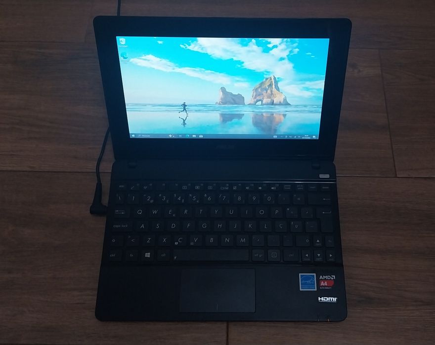 Portátil Asus com touchscreen