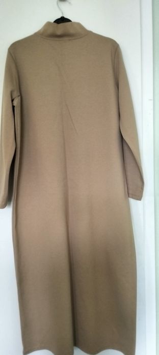 Продам плаття,бежевий колір, трикотаж,L розмір- 490 грн