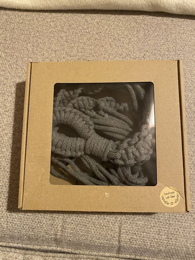 Cudny szary kwietnik z grubego sznurka makrama handmade