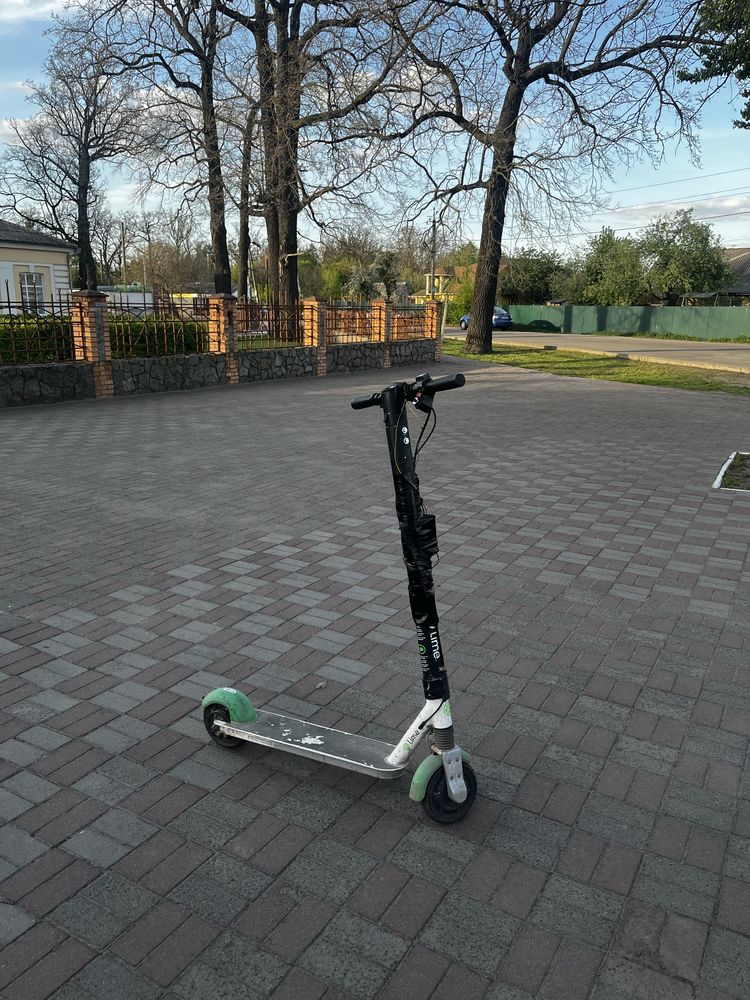 Електросамокат Lime-S відновлений