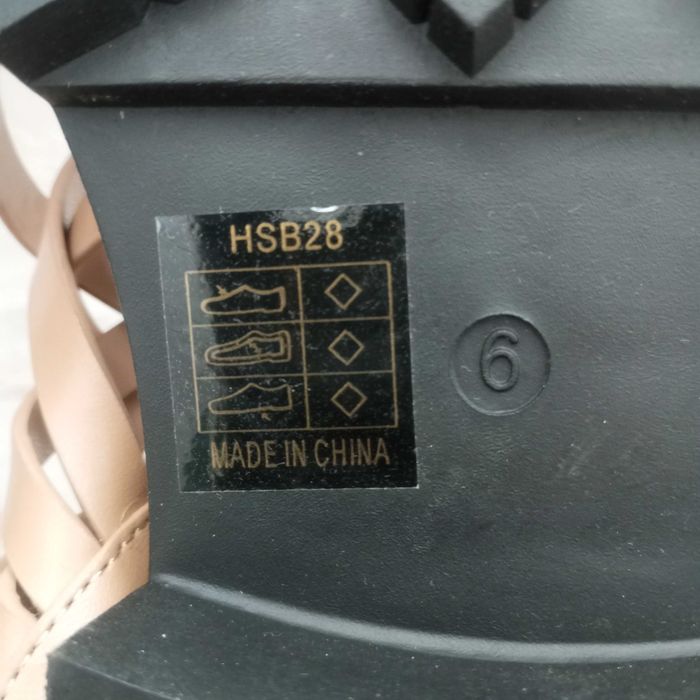 Новые женские босоножки-римлянки на высокой подошве  .