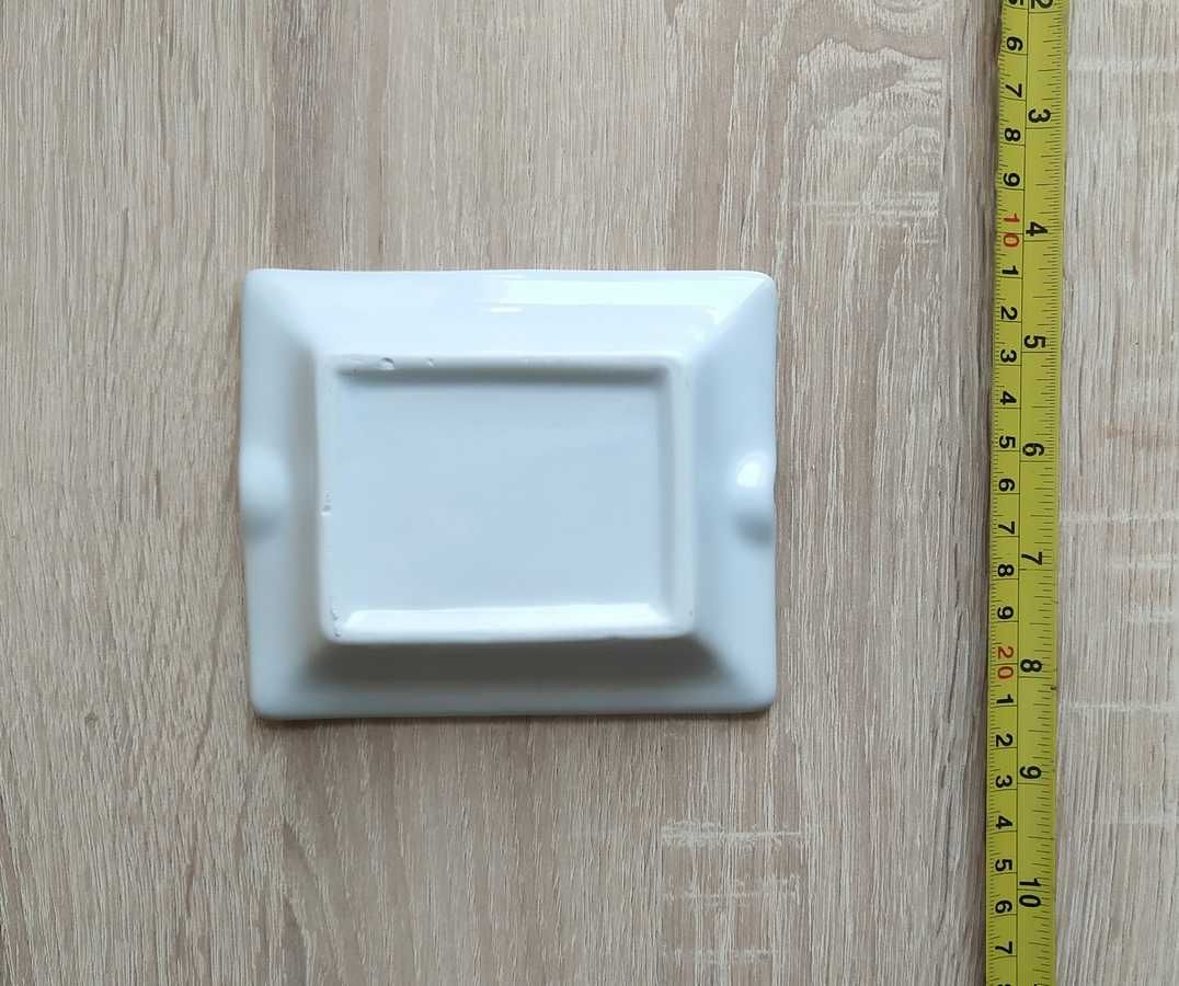 Ceramika artystyczna popielniczka. Art Deco