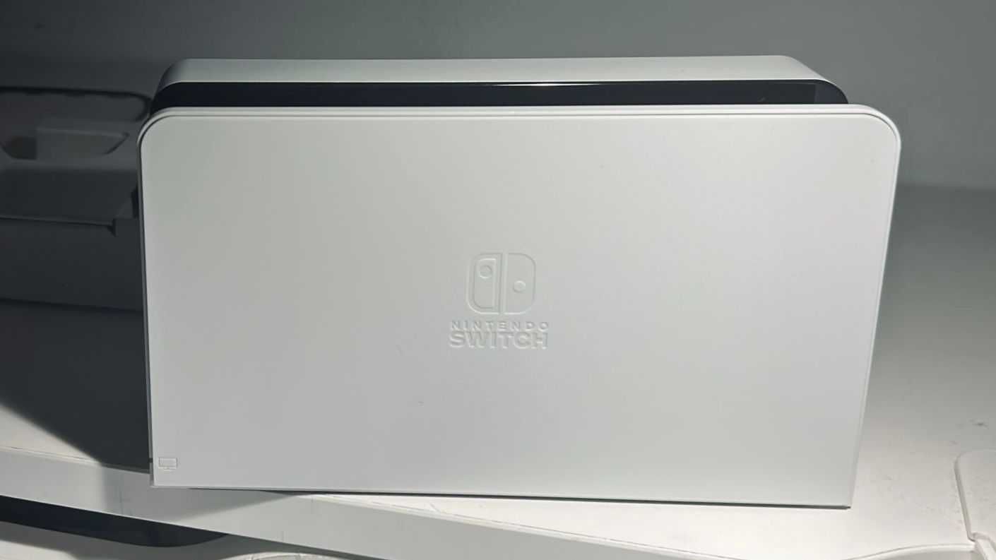 Nintendo Switch Oled + 2 Jogos + Bolsa