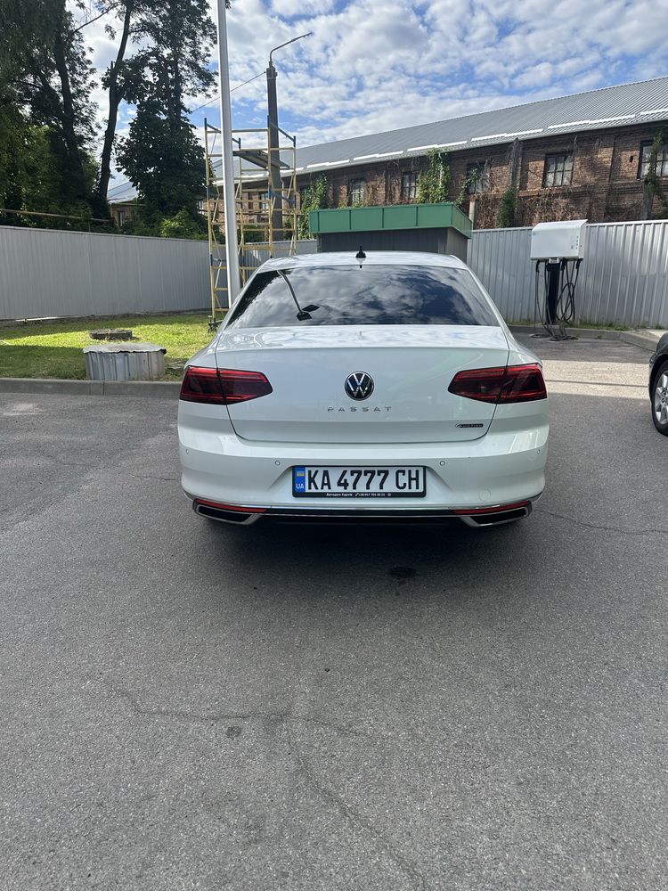 PASSAT B8 2021 Повний привід