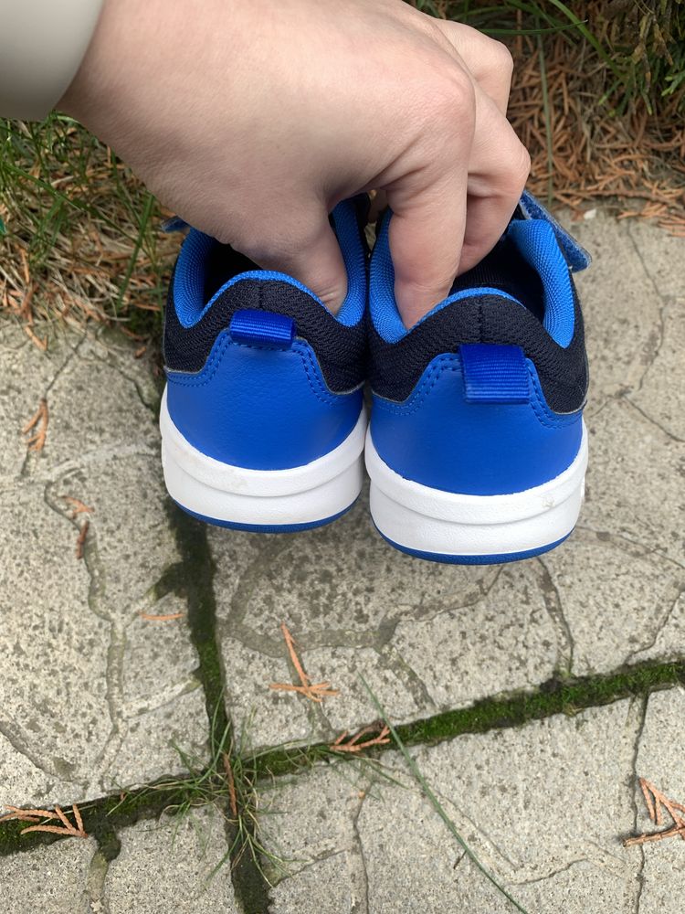 Кросівки сині білі на липучках adidas 30 розмір