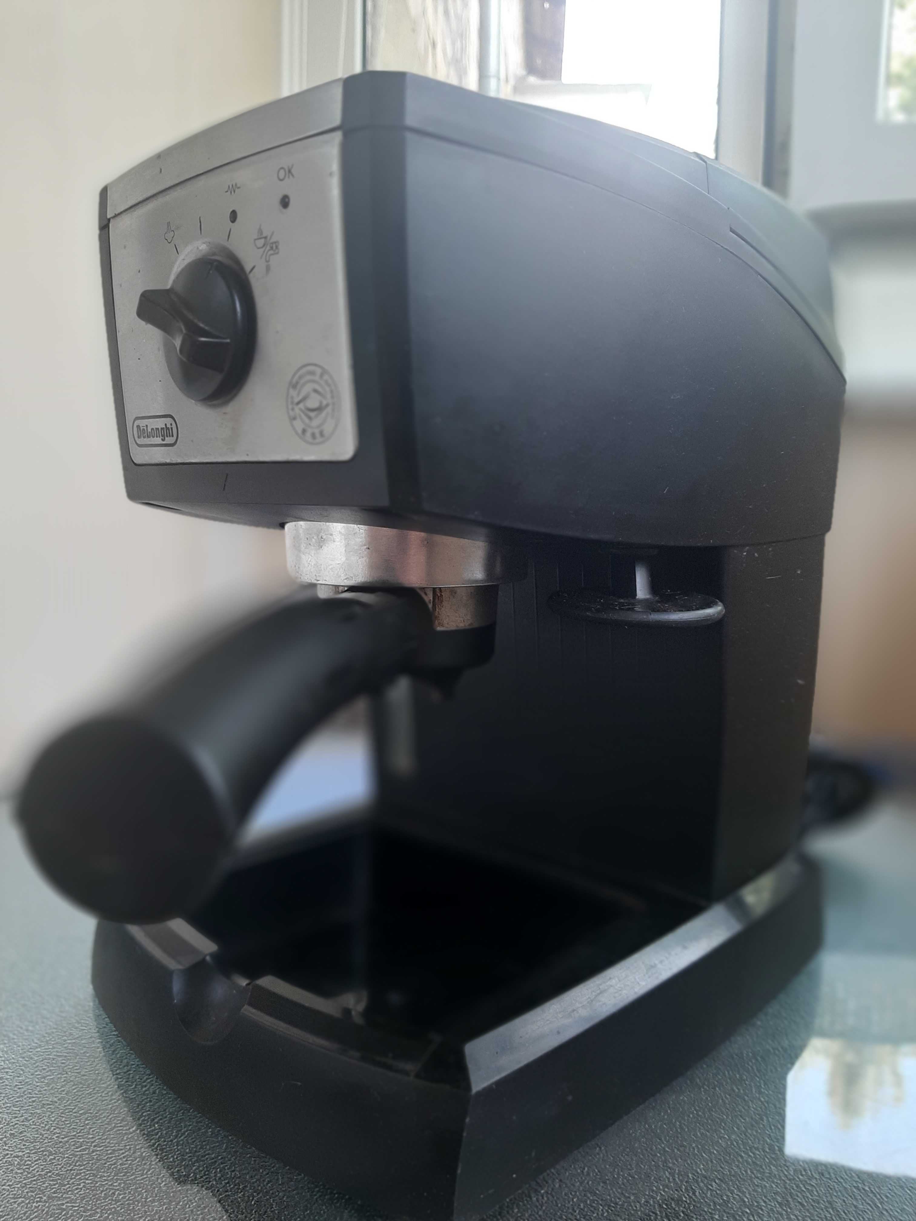 Продам кофеварку DeLonghi EC 155. Полностью рабочее состояние.