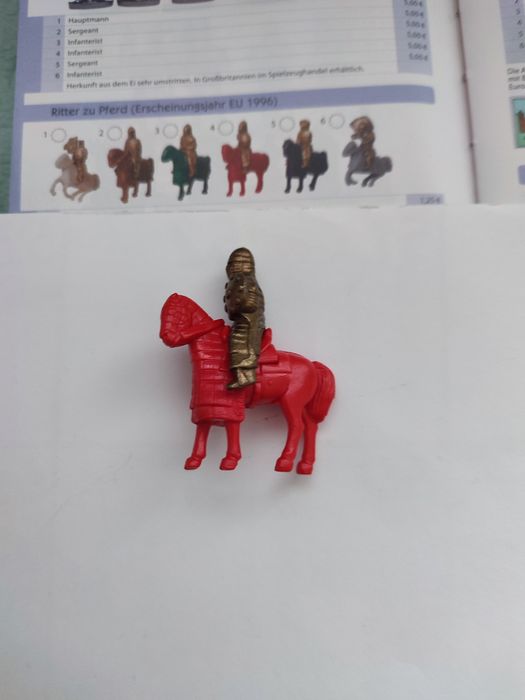 Figurka metalowa z kinder niespodzianki