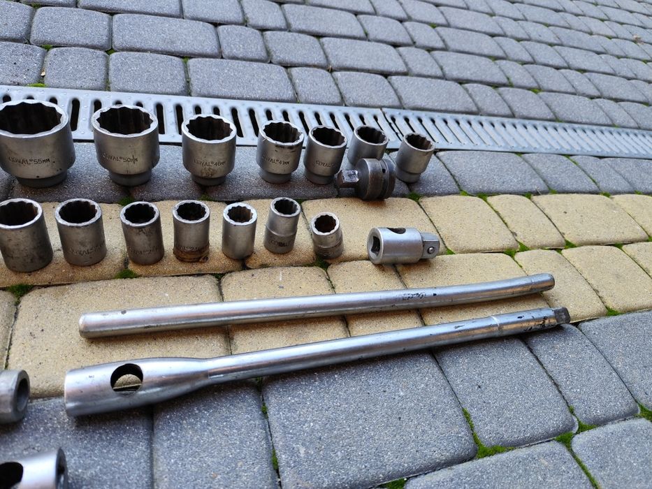 Zestaw kluczy nasadowych Coval