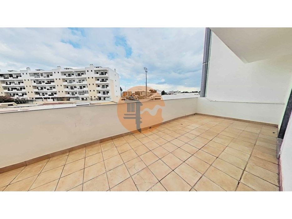 Apartamento T3 com 122,37m² no Centro de Olhão - Oportunidade Imper...
