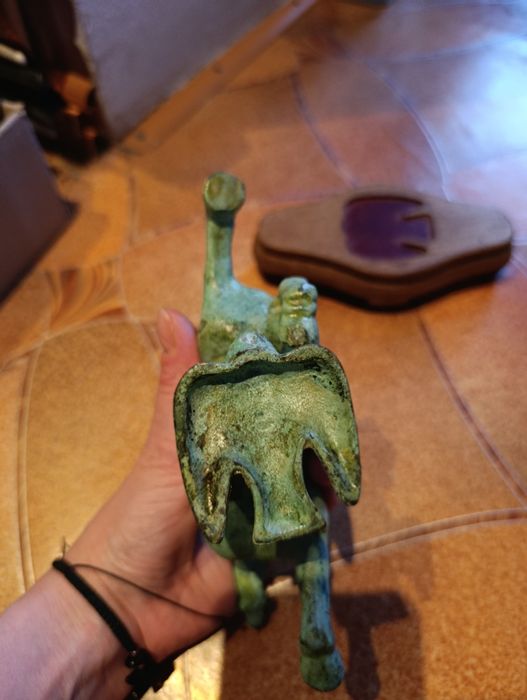 Вінтажна статуетка летучий кінь