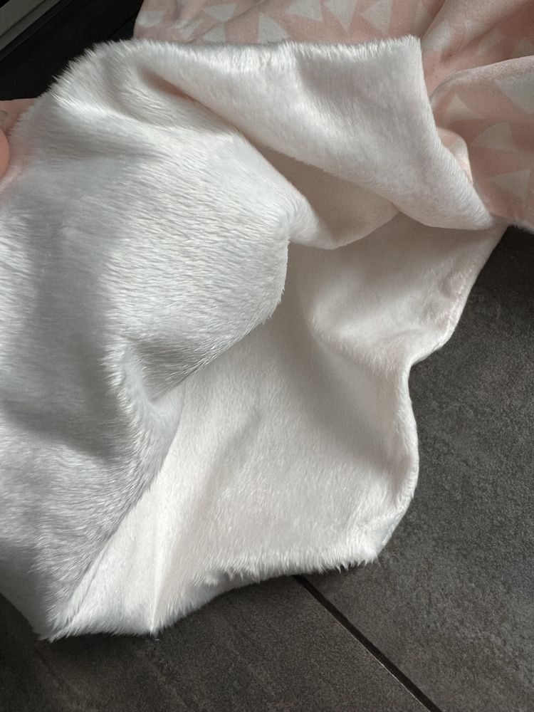 Nowy kocyk dla dziewczynki 90x90, narzutka do łóżeczka, koc, otulacz