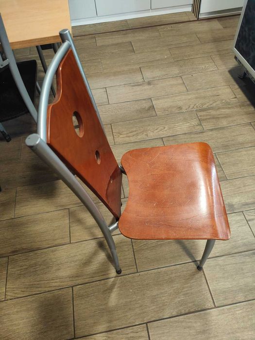 26 Cadeiras - Usadas em bom estado