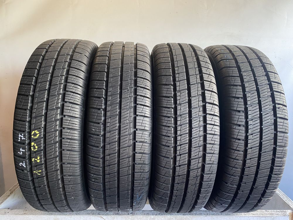 Komplet opon 195/70/15c Hankook Vantra ST AS2