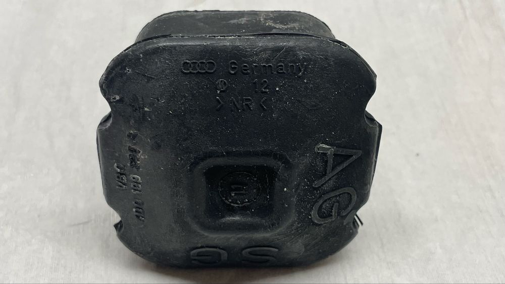 Nowa Oryginalna poduszka silnika Audi A8 D2 V6 2.8 OEM