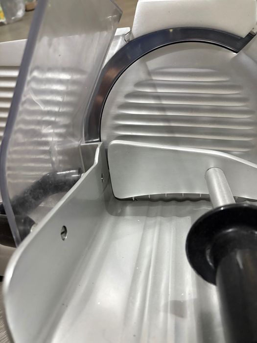 Máquina de cortar carnes