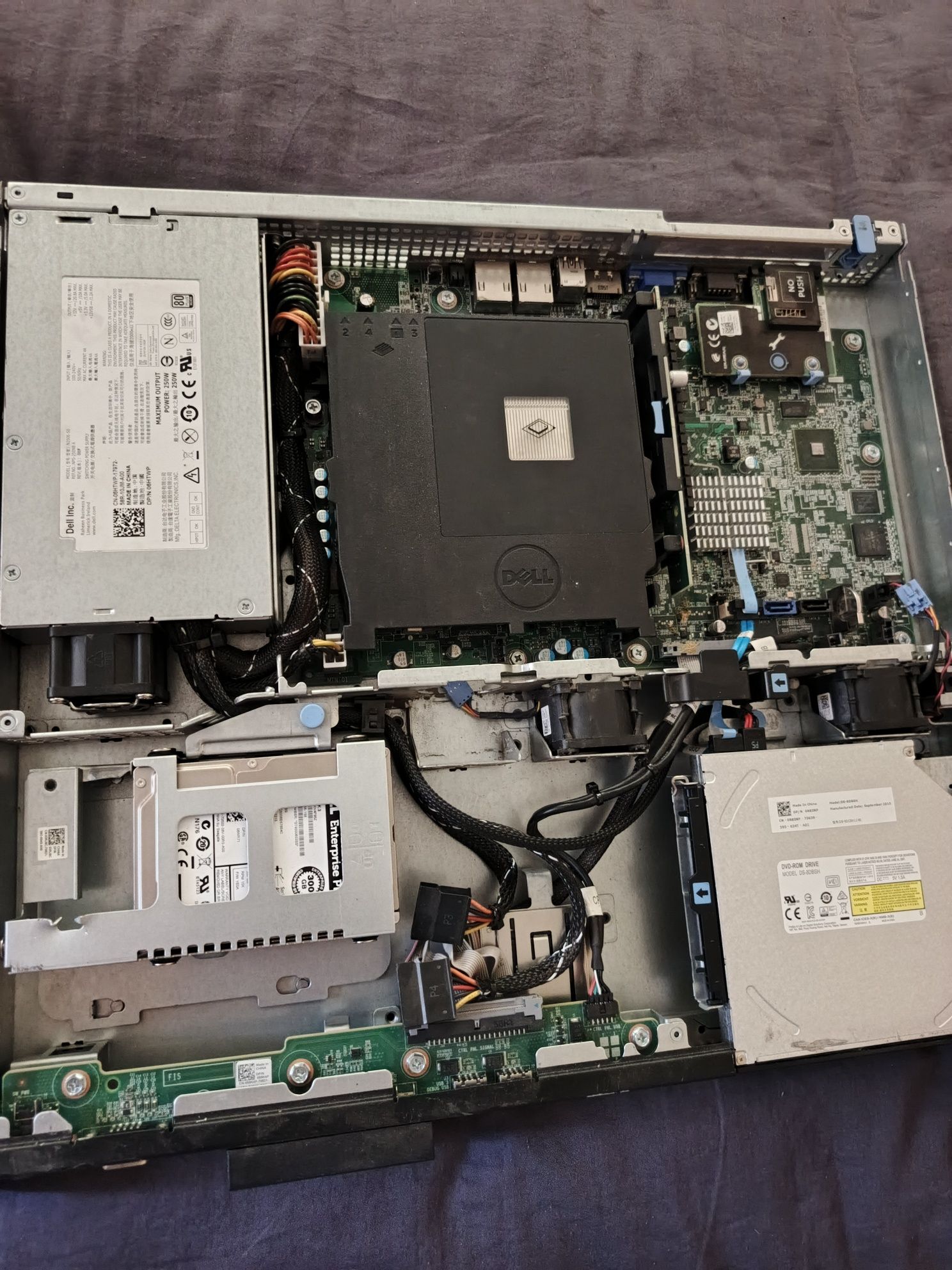 Сервер Dell poweredge R710, R220