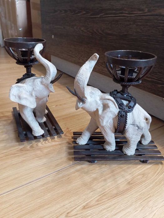 Свічник "Слон" 2000-х років від Castillian Imports