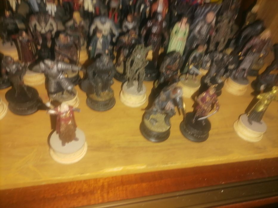 Coleção 40 figuras senhor Anéis chumbo 99 €