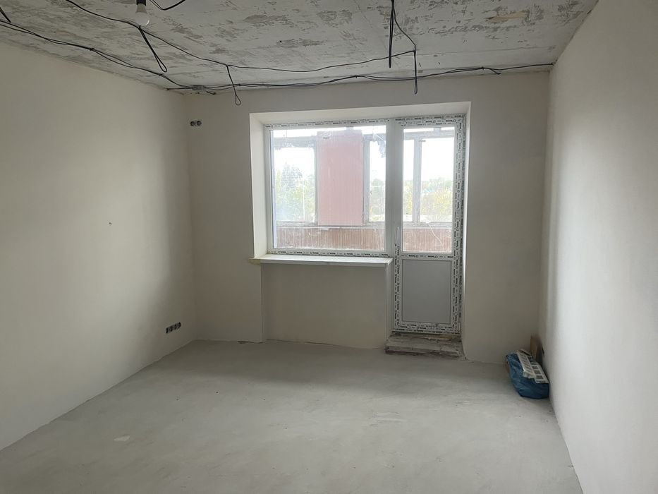 Продається 2- кімнатна квартира за містом