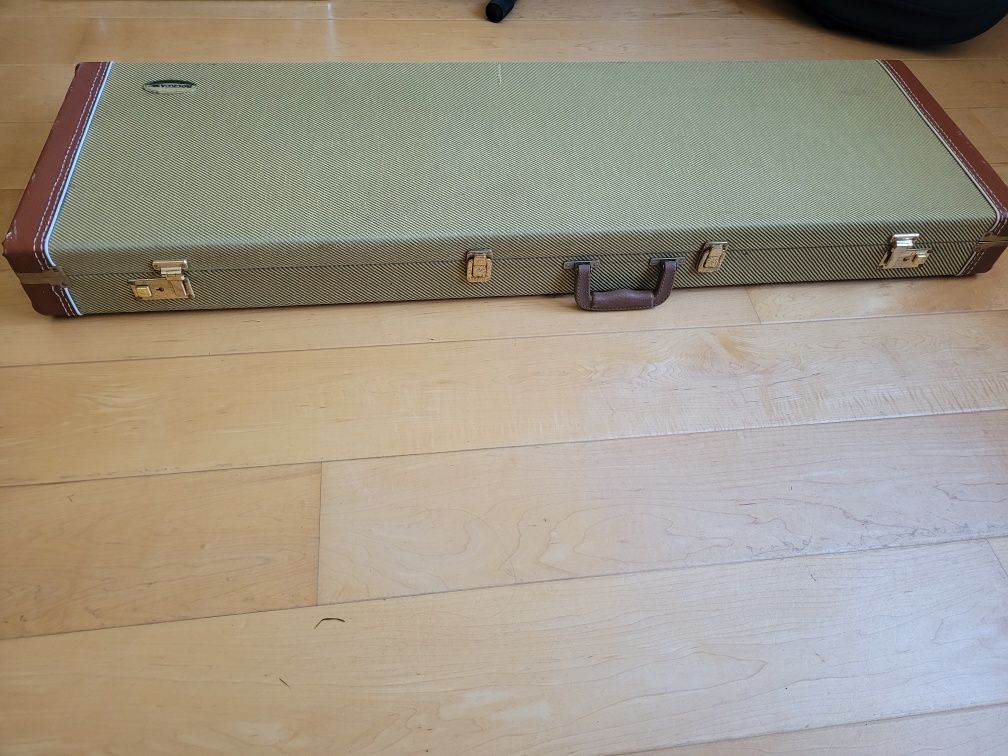 Bas Sire Marcus Miller v5 + fralin + hard case