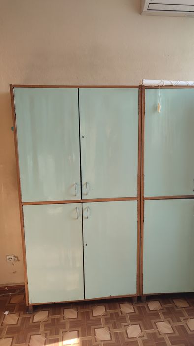Продам аптечні меблі