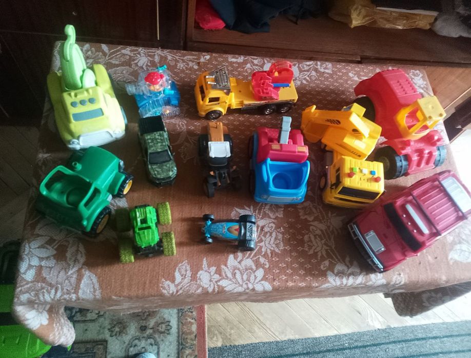 Пакет машинок б/в