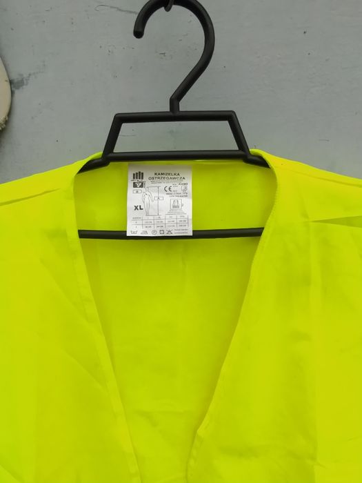 Жилет светоотражающий на липучке новый