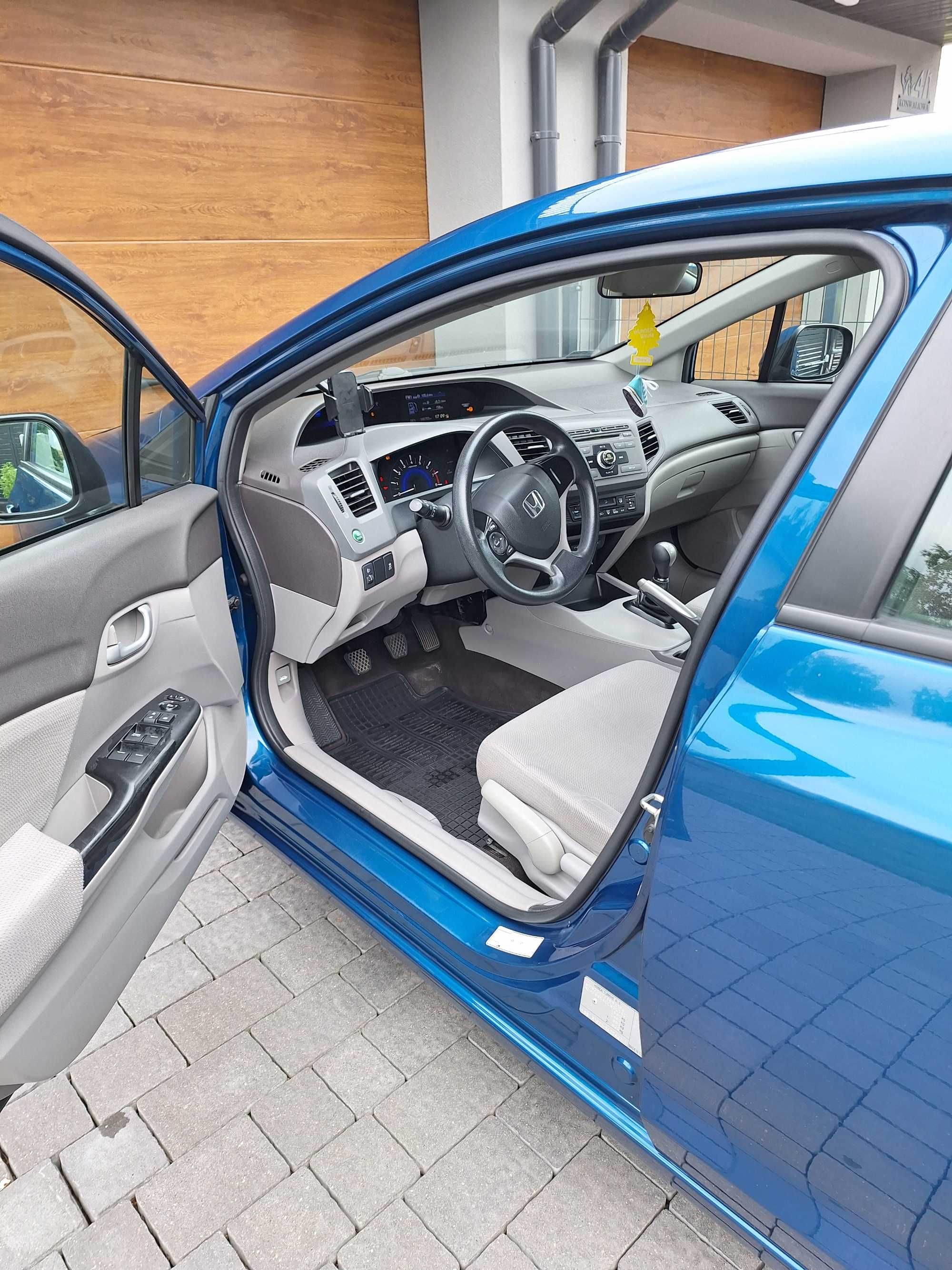 Honda Civic Sedan 1.8 2013r z polskiego salonu, PRYWATNIE