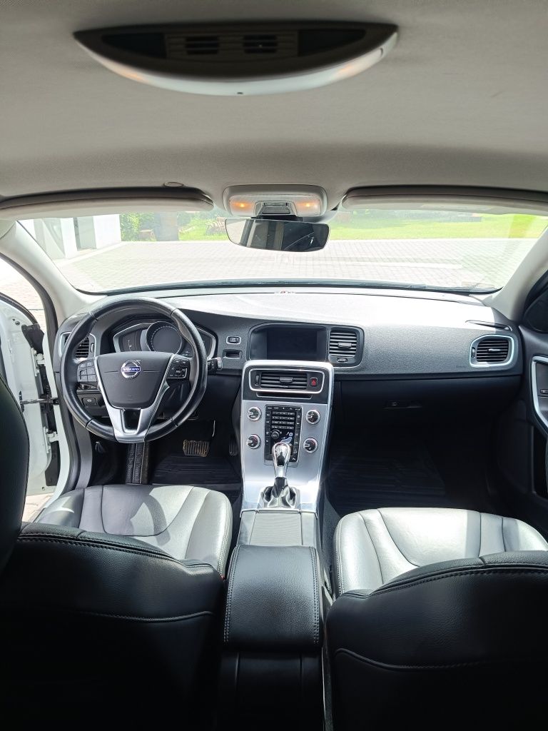Volvo V60 Cross Country D4 AWD