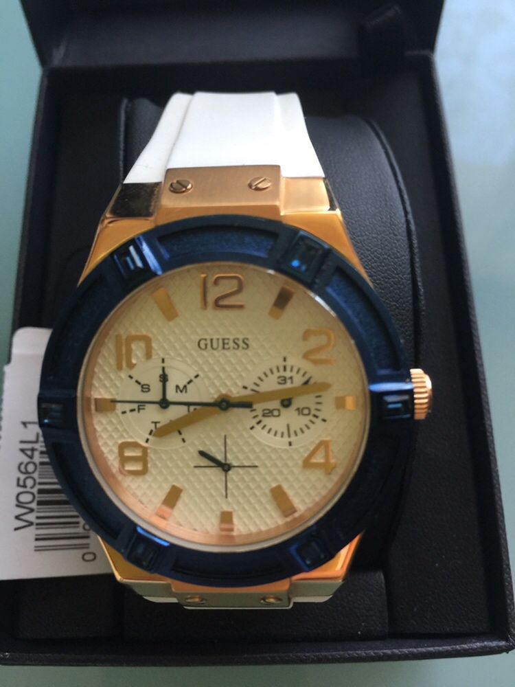 Годинник , Guess