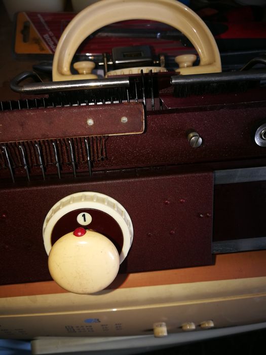 Máquina de Tricotar bom estado