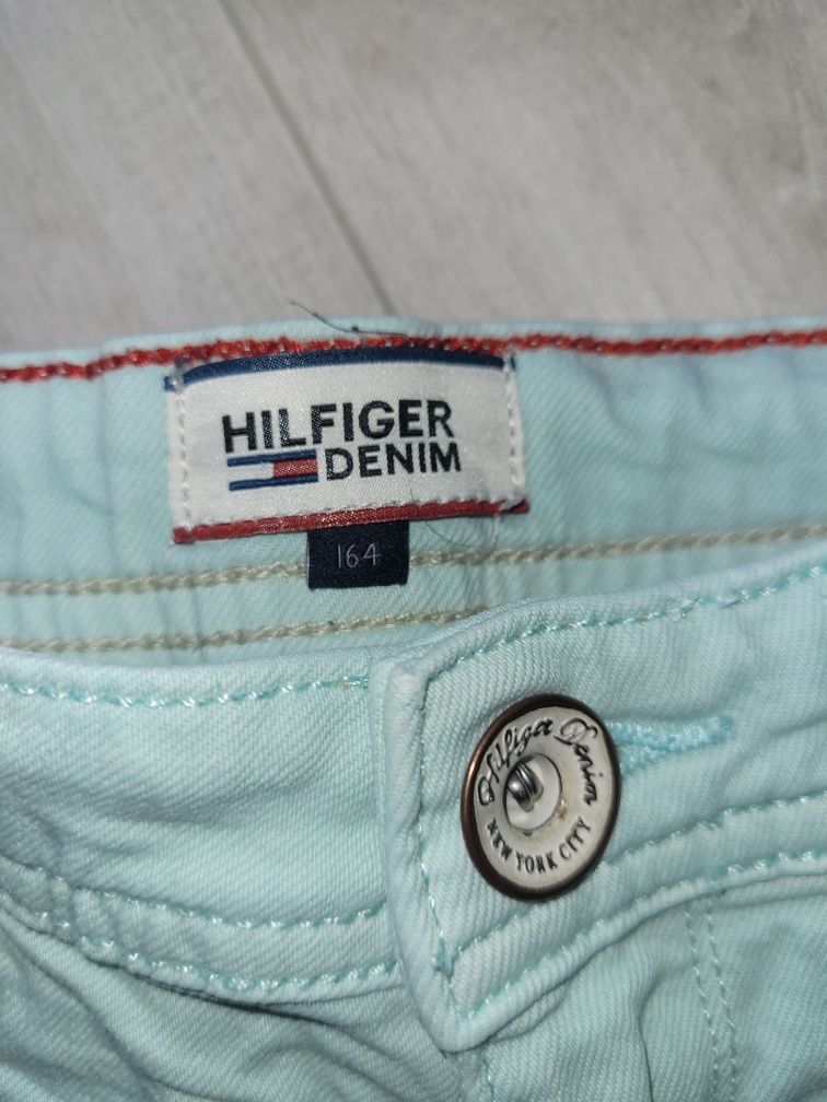 Tommy Hilfiger oryginalne miętowe jeansowe spodenki 164 cm
