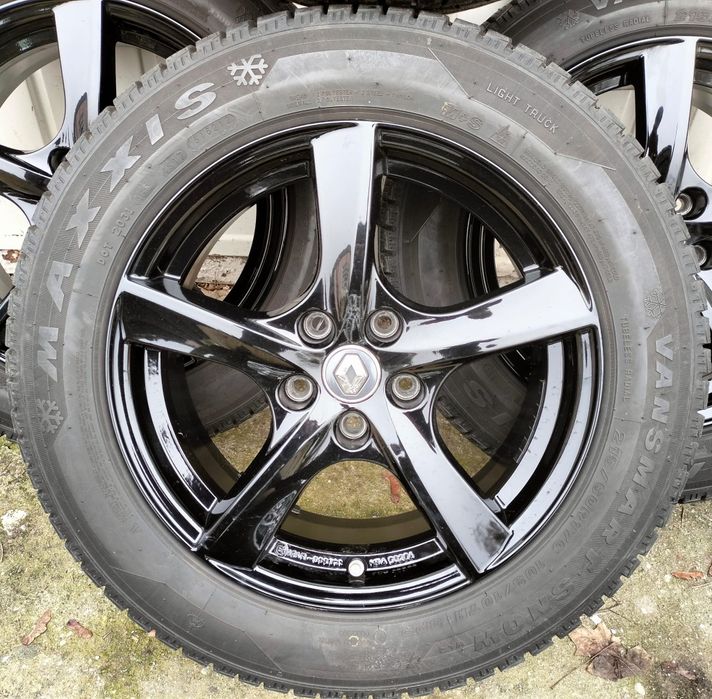 Felgi z oponami zimowymi Renault Trafic  Opel Vivaro 7x17 ET40 5x114.3