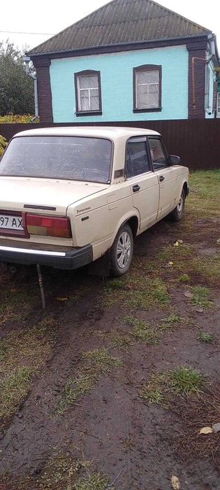 Продам авто в хорошем состоянии не гнилая