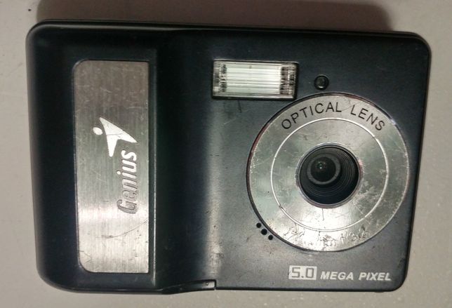 Цифровой фотоаппарат Genius G-Shot 501 V2 5.51Мп с записью видео