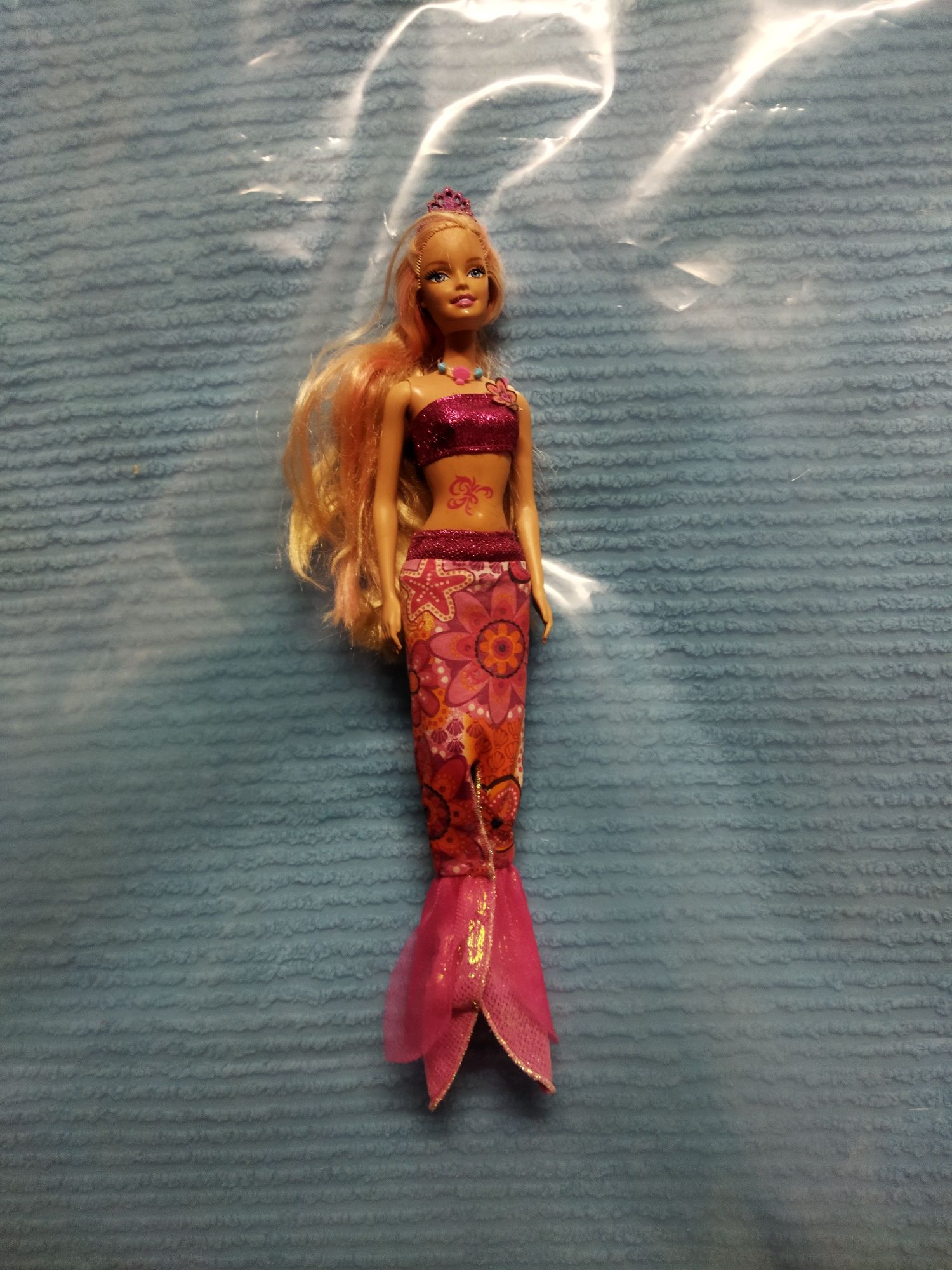 Barbie in a mermaid tale Merliah doll 2010 Mattel 2 em 1 hoodie